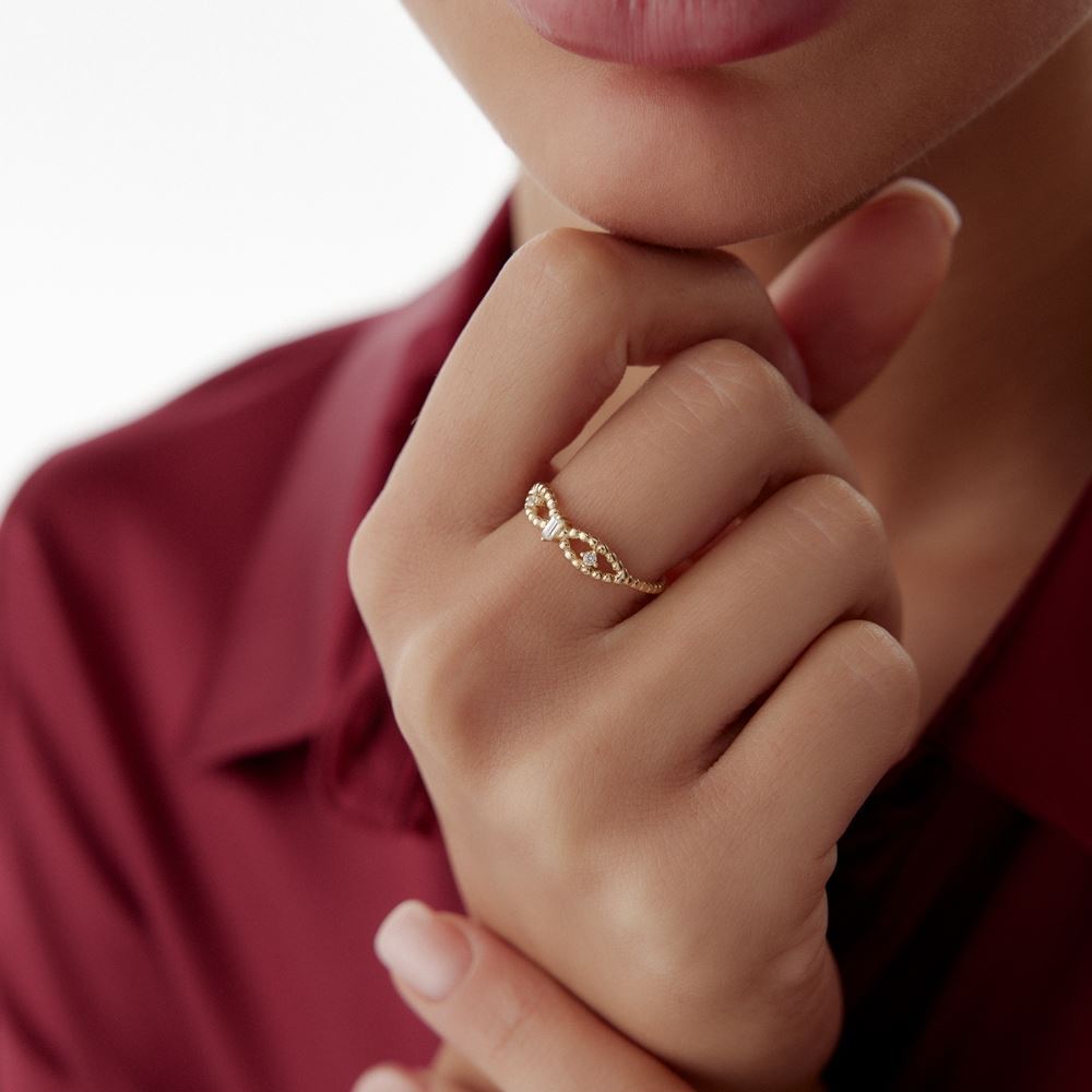 Baget Taşlı Sonsuz Tasarım Yüzük