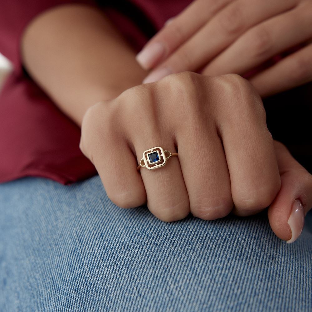 Mavi Taşlı Kare Tasarım Yüzük