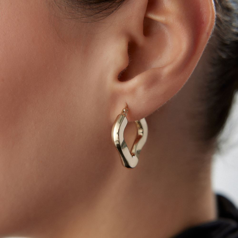 V Sade Tasarım Küpe