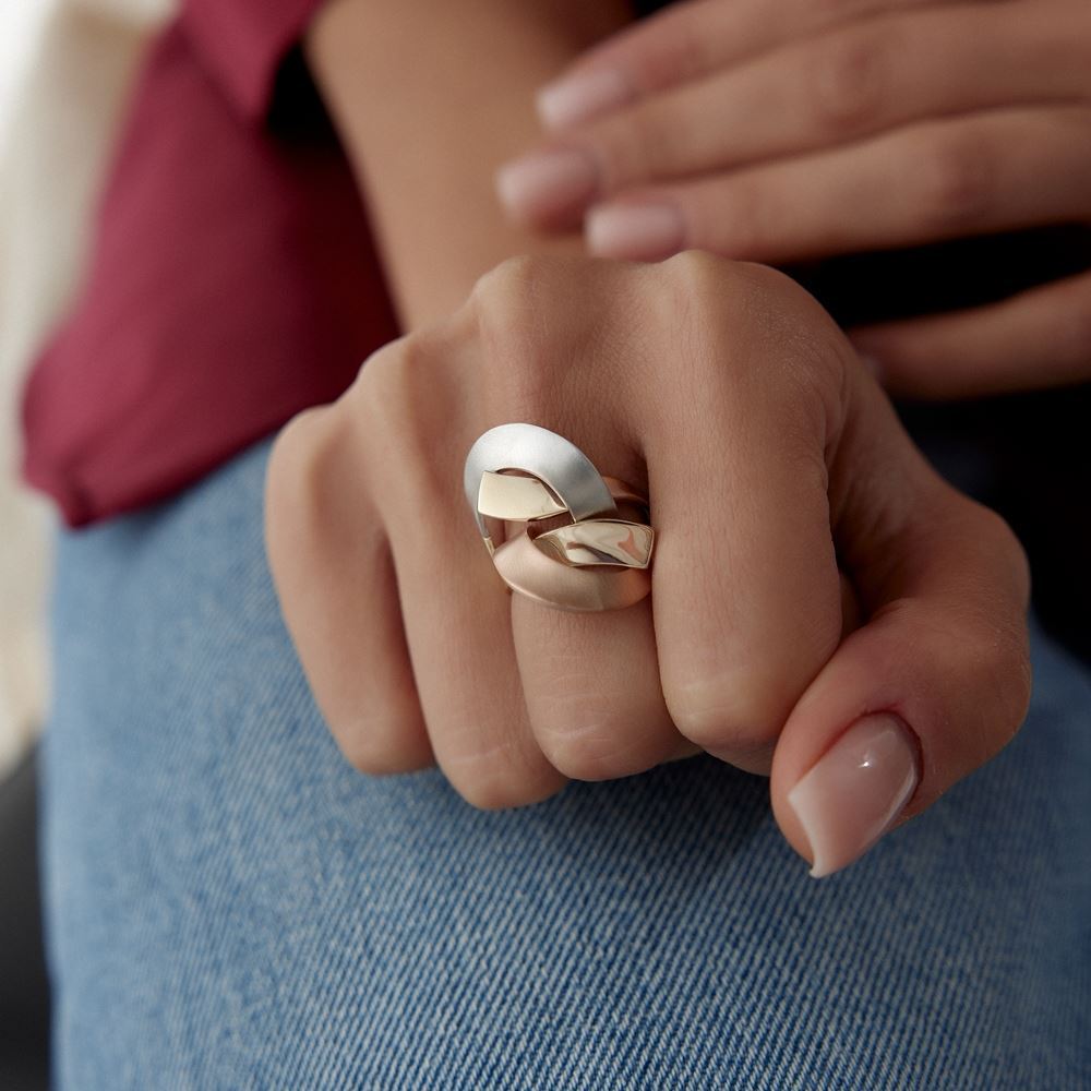 Üç Renk Oval Çizgi Tasarım Yüzük