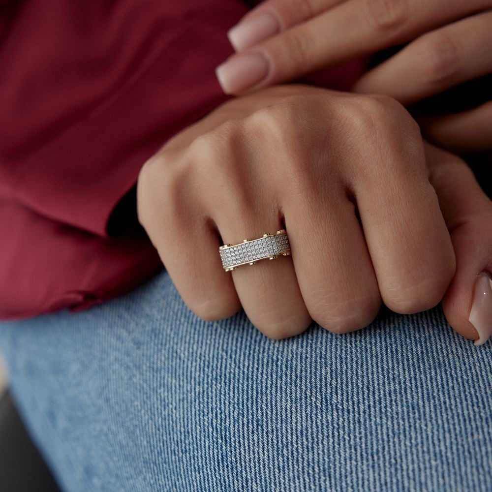 Pembe Köşelı Yüzük