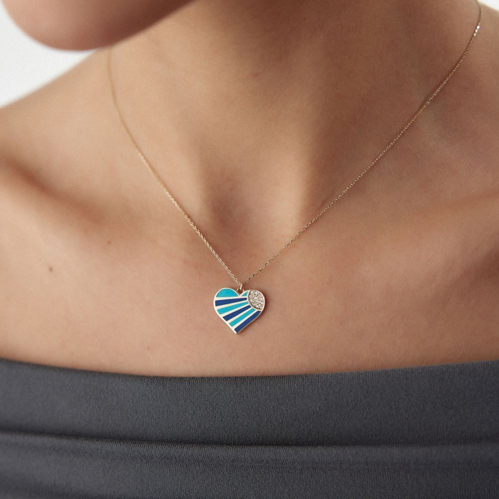 Kalp Mineli Taşlı Kolye